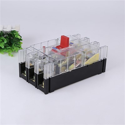 Модел на автоматичен прекъсвач