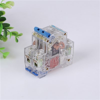 Формован MCB